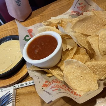 Chili's Grill & Bar - Chips and salsa side queso! - Tex-Mex Near Me - Honolulu, Hawaii Chili's Grill & Bar - Chips and salsa side queso! - Tex-Mex Near Me - Honolulu, Hawaii