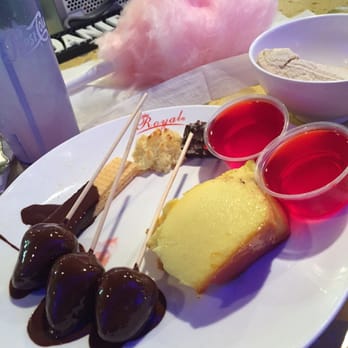 Royal Buffet - The dessert buffet has a chocolate fountain, ice cream, several types of desserts, but best of all cotton candy! - Buffets Near Me - Hoffman Estates, Illinois