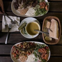 Köfte 61 - Linsensuppe. Hänchenteller und Köfteteller