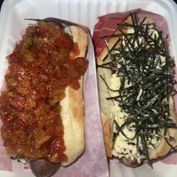 Japadog - Hot spicy and kurobuta mayo - Japanese Near Me - Vancouver, British Columbia