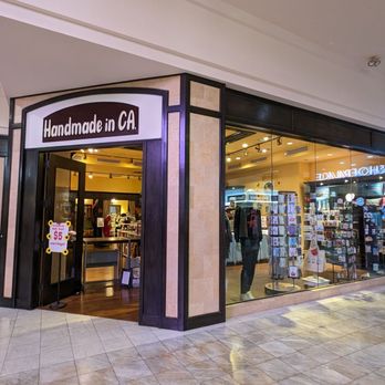 メイドインカリフォルニア Locking grounded California-style male receptacle (125