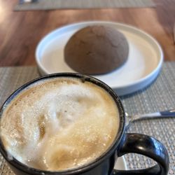 Debbie & Peponne - Great coffee and a conch