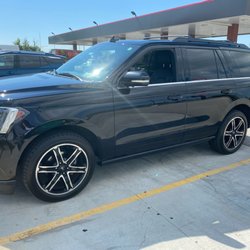 Downers Grove Dupage Taxi - Black car service to all airports.
