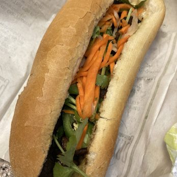 Duc Phuong Thach Che - Grilled pork banh mi - Desserts Near Me - Houston, Texas