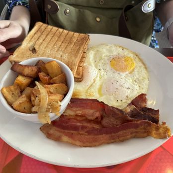Big Pink - 3 Egg Breakfast - Pizza Near Me - Miami Beach, Florida Big Pink - 3 Egg Breakfast - Pizza Near Me - Miami Beach, Florida