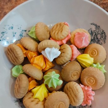 Med Salleh Kopitiam - Biskut pusat - Malaysian Near Me - London, XGL
