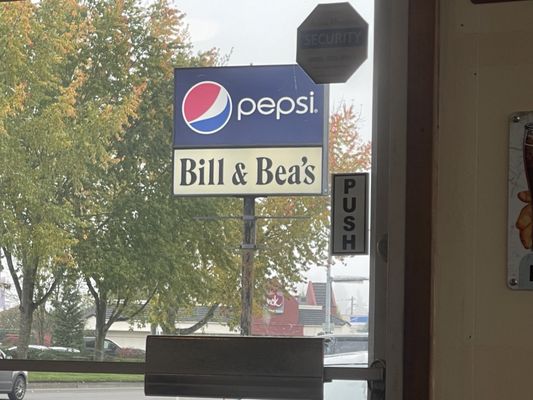 Bill & Bea's Drive In by null