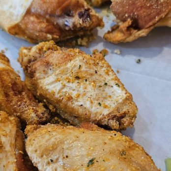 Wing Boss - Cheesy buffalo ranch and garlic romano wings - Chicken Wings Near Me Wing Boss - Cheesy buffalo ranch and garlic romano wings - Chicken Wings Near Me