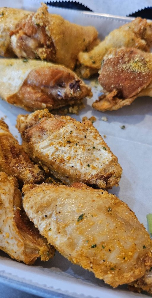 WING BOSS 28 Photos & 35 Reviews 3621 Blue Hills Village Dr