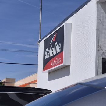 Safelite AutoGlass - Safelite Florin Road front office. Parking lot for customer service and area to pick up car when it's done. - Auto Glass Services Near Me - Sacramento, California Safelite AutoGlass - Safelite Florin Road front office. Parking lot for customer service and area to pick up car when it's done. - Auto Glass Services Near Me - Sacramento, California