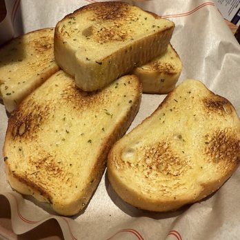 Chili's - Toasted garlic bread basket - Bars Near Me - Reno, Nevada Chili's - Toasted garlic bread basket - Bars Near Me - Reno, Nevada
