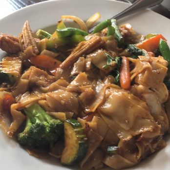 Lemongrass Bistro - Pad See Ew - Thai Near Me - Martinez, California Lemongrass Bistro - Pad See Ew - Thai Near Me - Martinez, California