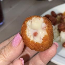 Puerto Criollo - Mini Cordon bleu balls stuffed with cheese and ham