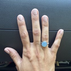 Expert Nails - Gel manicure in color "essential"