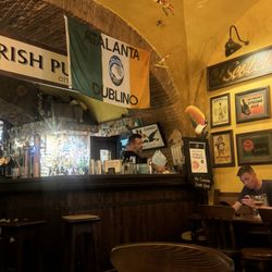 The Tucans - Bar from pub table