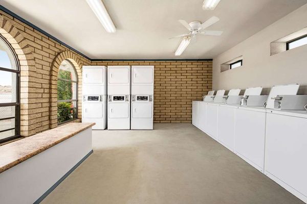 CLOSED - Red Roof Inn Kingman by null