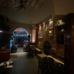 Pag's Wine Bar - More wine decor--wine barrels