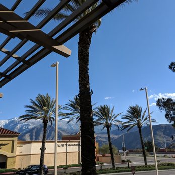 Desert Hills Premium Outlets - Shopping Centers Near Me - Cabazon, California