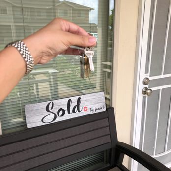 Janis Barcelona - Real Estate Agents Near Me Janis Barcelona - Real Estate Agents Near Me