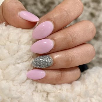 Nail Lounge - Dip powder with accent nail by Lana! - Nail Salons Near Me - Irving, Texas Nail Lounge - Dip powder with accent nail by Lana! - Nail Salons Near Me - Irving, Texas