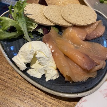 Greyfriar's Bobby bar - Smoked Scottish salmon - Scottish Near Me - Edinburgh, EDH Greyfriar's Bobby bar - Smoked Scottish salmon - Scottish Near Me - Edinburgh, EDH