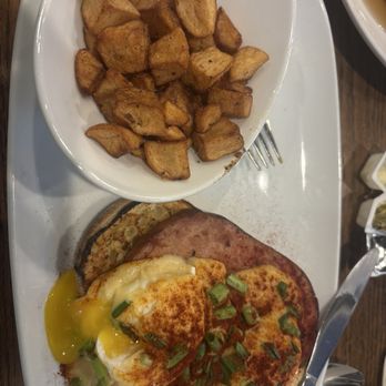Another Broken Egg Cafe - Traditional Benedict - Breakfast & Brunch Near Me - Pensacola, Florida