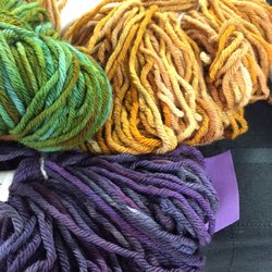 Newton's Yarn Country