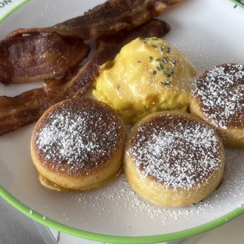 Bacon Bitch - Classic American - Sandwiches Near Me - Miami Beach, Florida