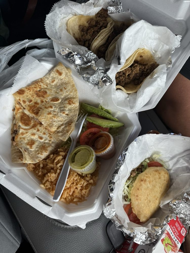 Taqueria Panchitas Logo