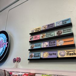 Shuster's Candy & Creamery
