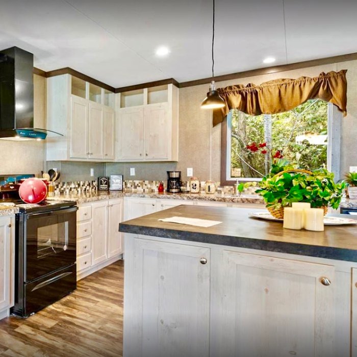 CYPRESS MANUFACTURED HOMES Updated June 2024 39 Photos 4000 E