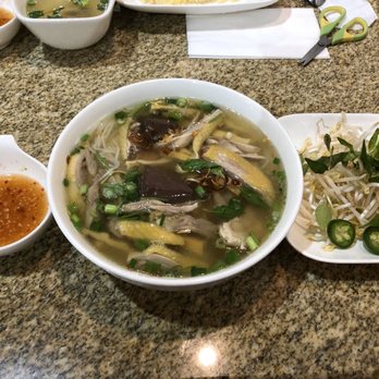Com Ga Thuong Hai - Vermicelli dark meat chicken noodle soup - Vietnamese Near Me - Houston, Texas Com Ga Thuong Hai - Vermicelli dark meat chicken noodle soup - Vietnamese Near Me - Houston, Texas