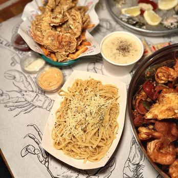 Cap't Loui - Garlic Noodles - Seafood Near Me - Cupertino, California