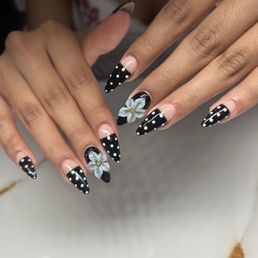 Amazing acrylic nails with nail art and 3d gel shaping Amazing acrylic nails with nail art and 3d gel shaping