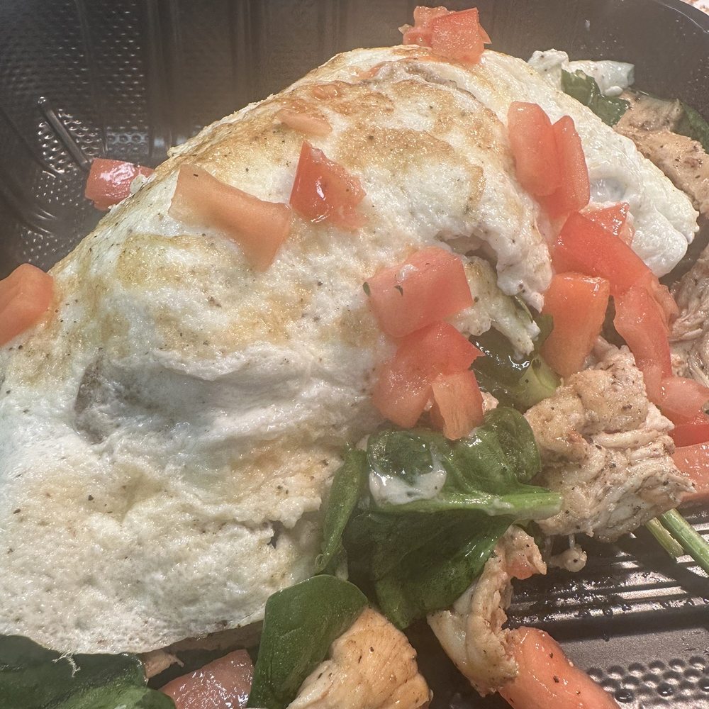 Chicken Shrdd Veggie Omelette Chicken Shrdd Veggie Omelette