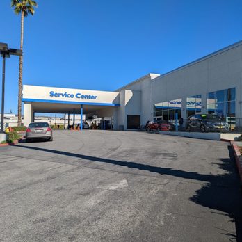 Moss Bros. Honda Service - Service center entrance - Auto Repair Near Me - Moreno Valley, California