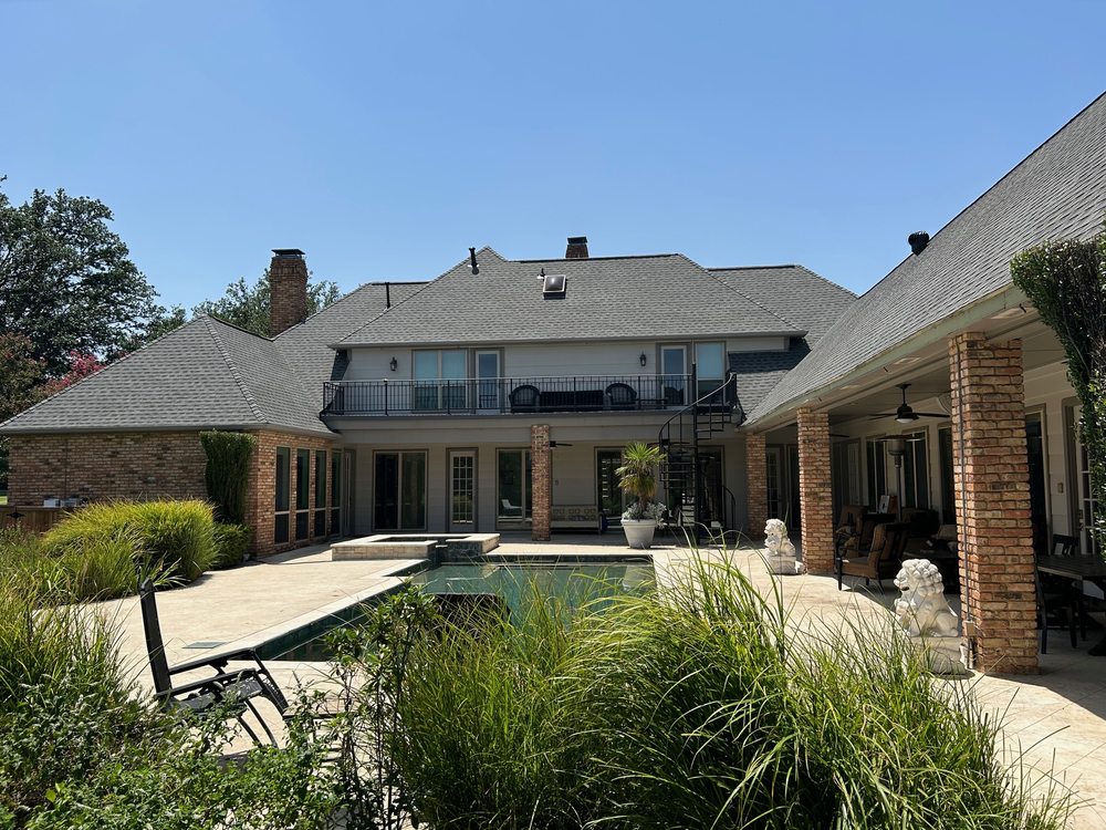 Slide of Canac Roofing & Construction