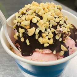 La Michoacana - Ice cream, chocolate and peanuts