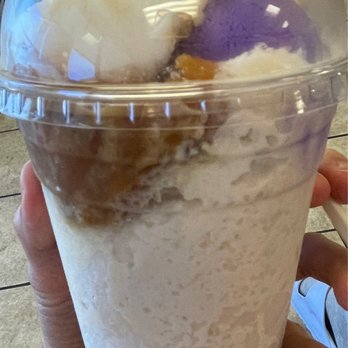 Little Mama's - Halo halo (before mixing) - Filipino Near Me - Round Rock, Texas
