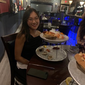 Bites & Bubbles - Wine Bars Near Me - Orlando, Florida