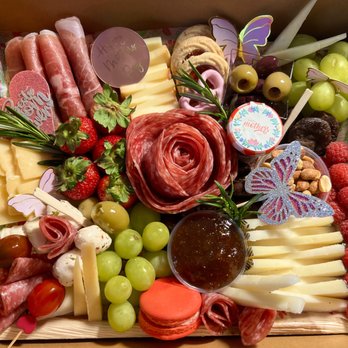 Gen's kitchen - A delicious cheese platter for a foodie mom - Caterers Near Me
