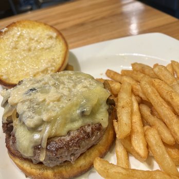 Park Restaurant & Bar - Bacon Burger - Bars Near Me - Columbia, Missouri Park Restaurant & Bar - Bacon Burger - Bars Near Me - Columbia, Missouri