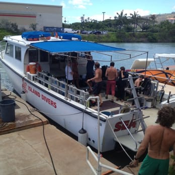 Island Divers - Heading out for a dive. - Scuba Diving Near Me - Honolulu, Hawaii