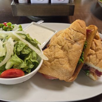 Porter's Grill & Pub - BLT sandwich - American Near Me - Pebble Beach, California Porter's Grill & Pub - BLT sandwich - American Near Me - Pebble Beach, California