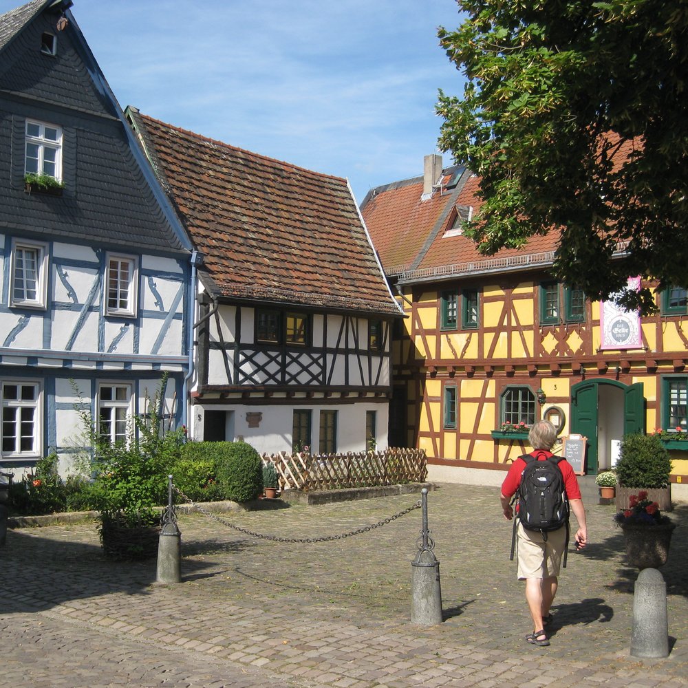 Weinstube Gelbes Haus - Yes, it's yellow. - German Near Me - Eltville, HE Weinstube Gelbes Haus - Yes, it's yellow. - German Near Me - Eltville, HE
