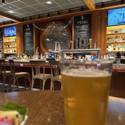 Line & Lure Seafood Kitchen & Tap - Cold beer and seafood