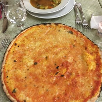 L'Angoletto ai Musei - Margarita pizza & vegetable soup - Seafood Near Me - Rome, RM L'Angoletto ai Musei - Margarita pizza & vegetable soup - Seafood Near Me - Rome, RM