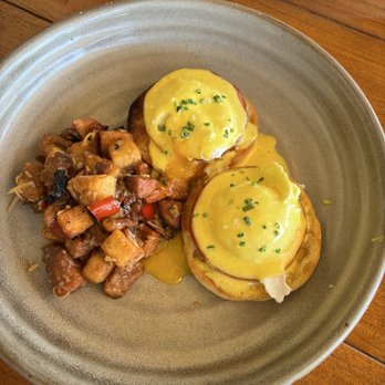 Sun Surf Sand - Classic Benedict - Sushi Bars Near Me - Fort Lauderdale, Florida