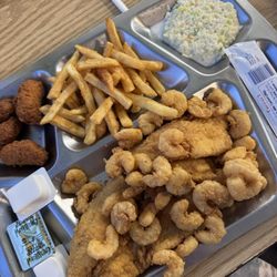 Lake Bowen Fish Camp - Flounder & shrimp