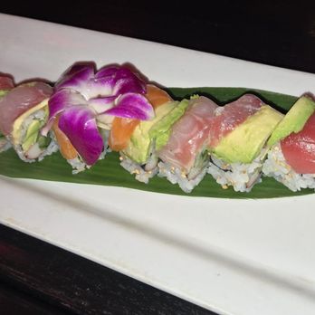 Red Lantern Restaurant & Lounge - Rainbow roll - Sushi Bars Near Me - Mashantucket, Connecticut